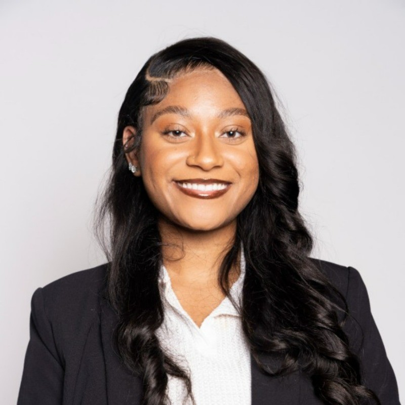 Alicia Adams headshot