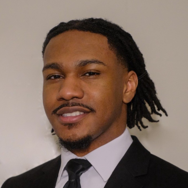 Derrick Taylor headshot